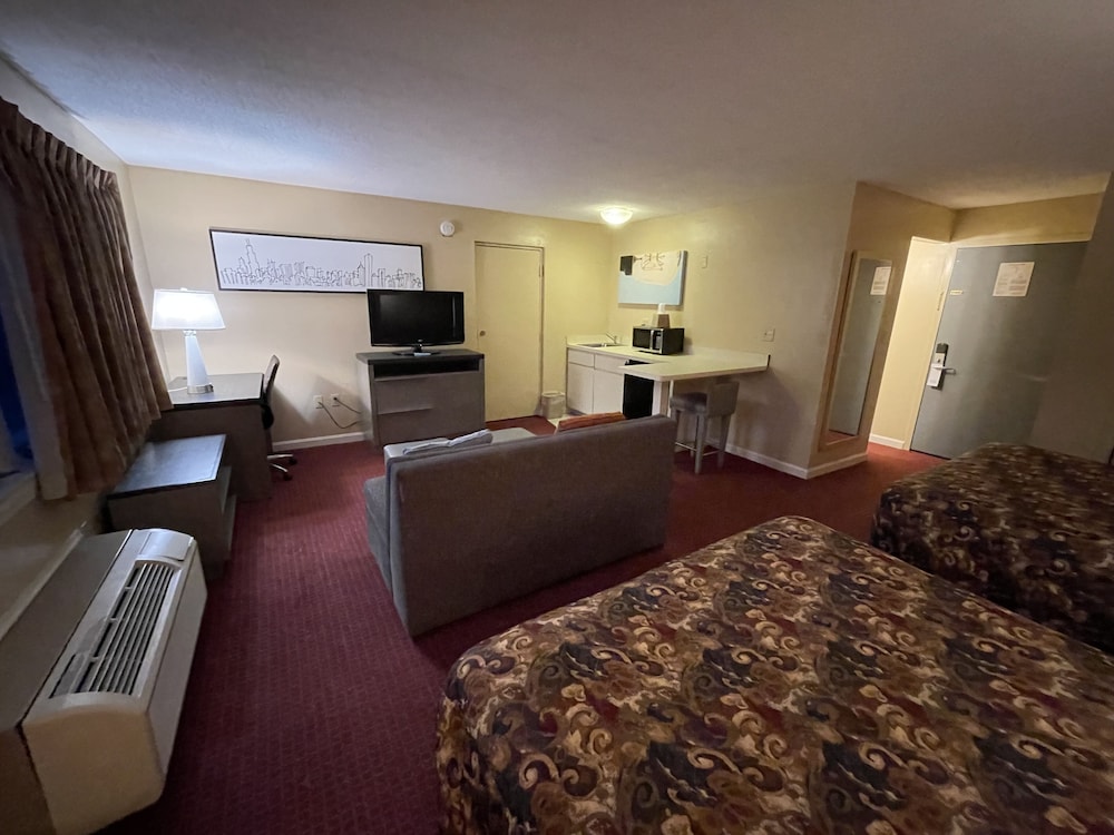 Gold Star Inn & Suites - photo 16