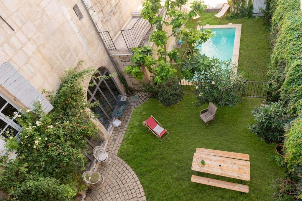 Private Mansion Completely Renovated With Swimming Pool In Historical Center — Arles