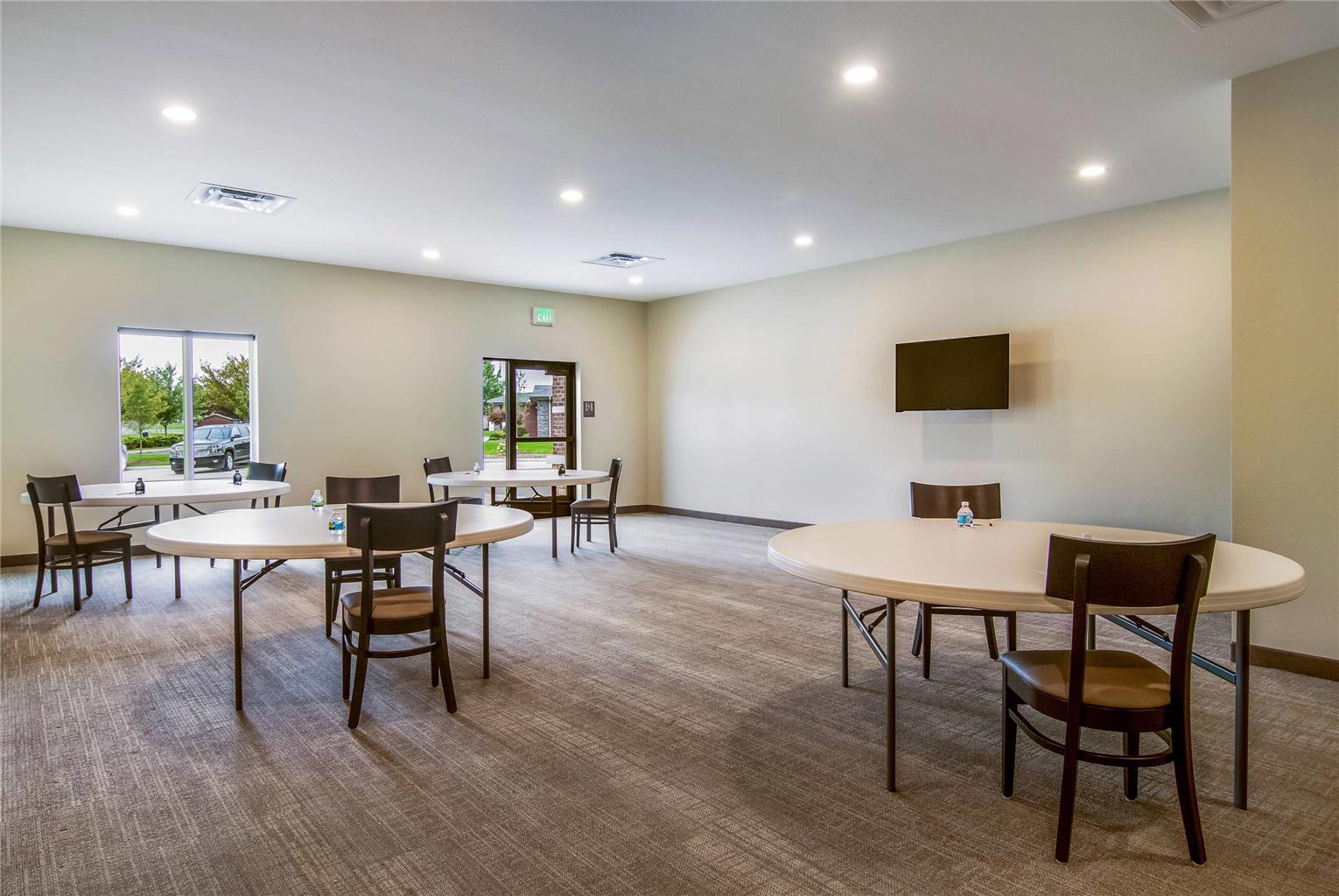 Comfort Suites Wooster near University Campus - photo 39