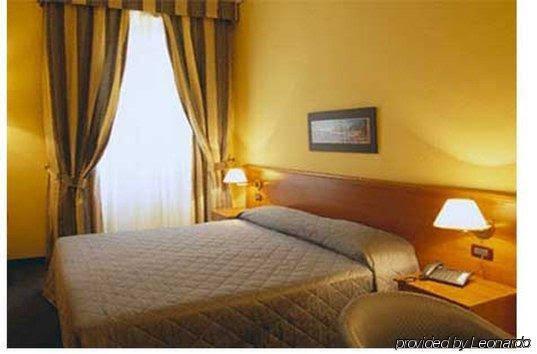Frontier Inn Abilene - photo 10