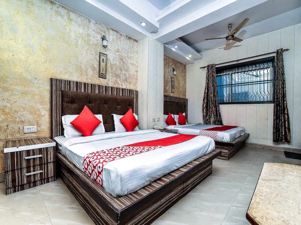 OYO 16933 Hotel Sunrize — hotel in Rohini