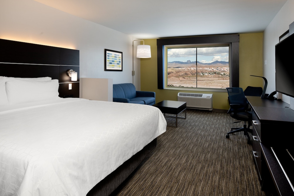 Holiday Inn Express & Suites Bullhead City by IHG - photo 14