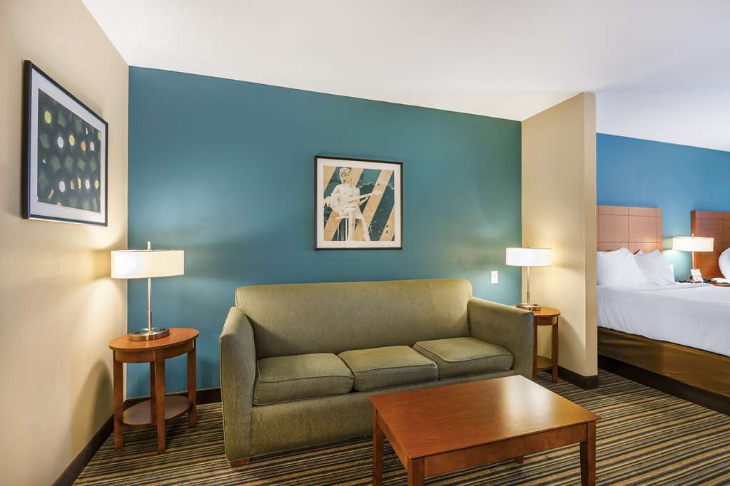 Best Western Plus Tuscumbia Muscle Shoals Hotel and Suites - photo 30