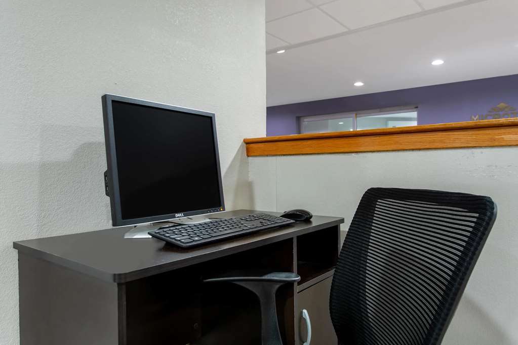 Microtel Inn & Suites by Wyndham Philadelphia Airport - photo 19