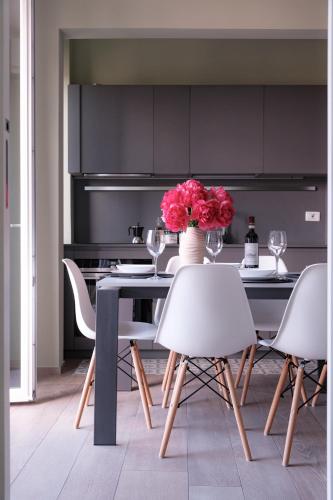 Ginny Apartment — 4-Star Luxury Hotel in Florence, Italy