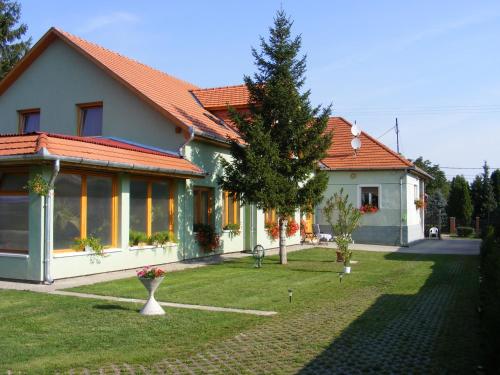 Tünde Vendégház - carbon neutral hotel in Budapest