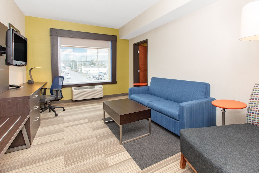 Holiday Inn Express Hotel & Suites Seaside Convention Center by IHG - photo 15
