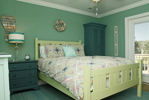 Porpoise Driven Life by Oak Island Accommodations - photo 17