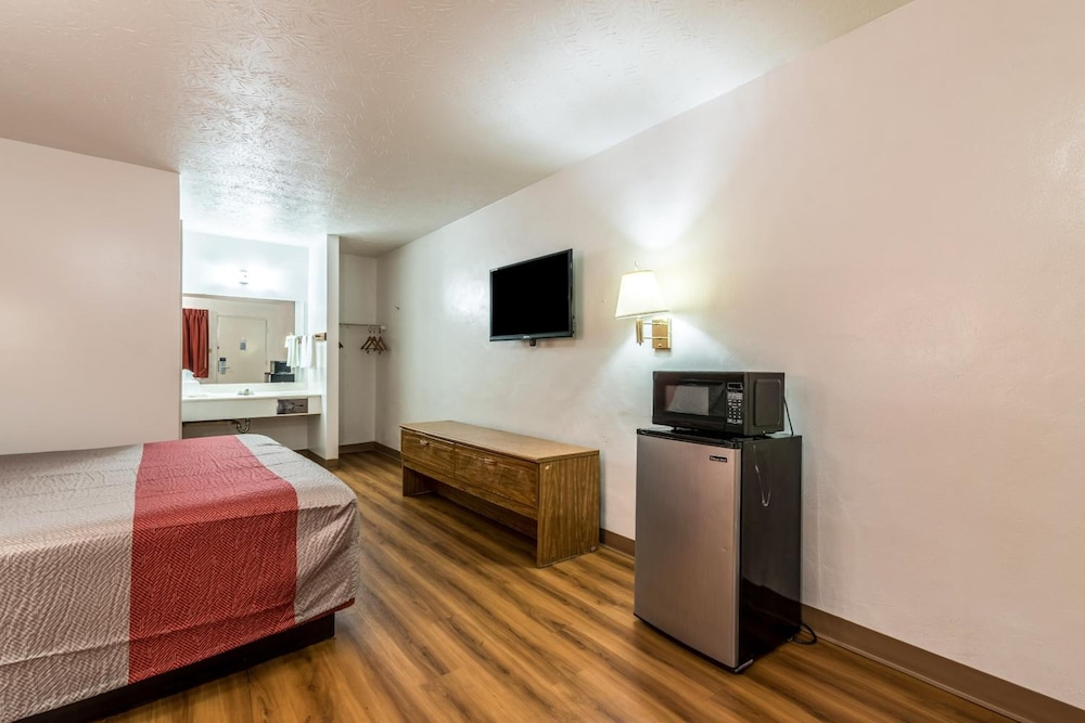 Motel 6 Attalla AL - photo 26
