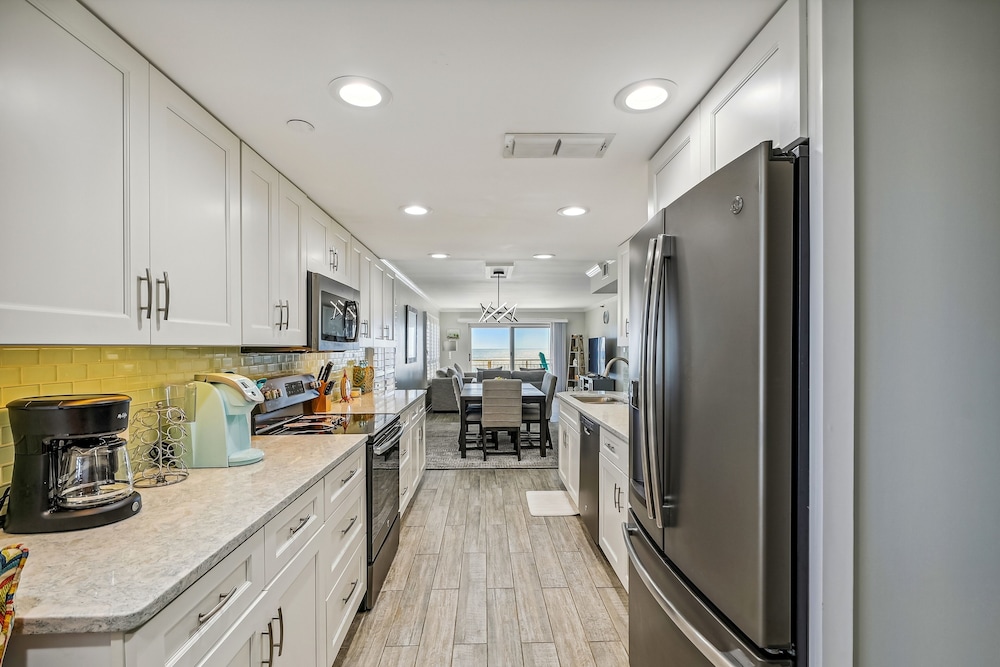 Destin Towers 61 2 Br Condo - photo 12