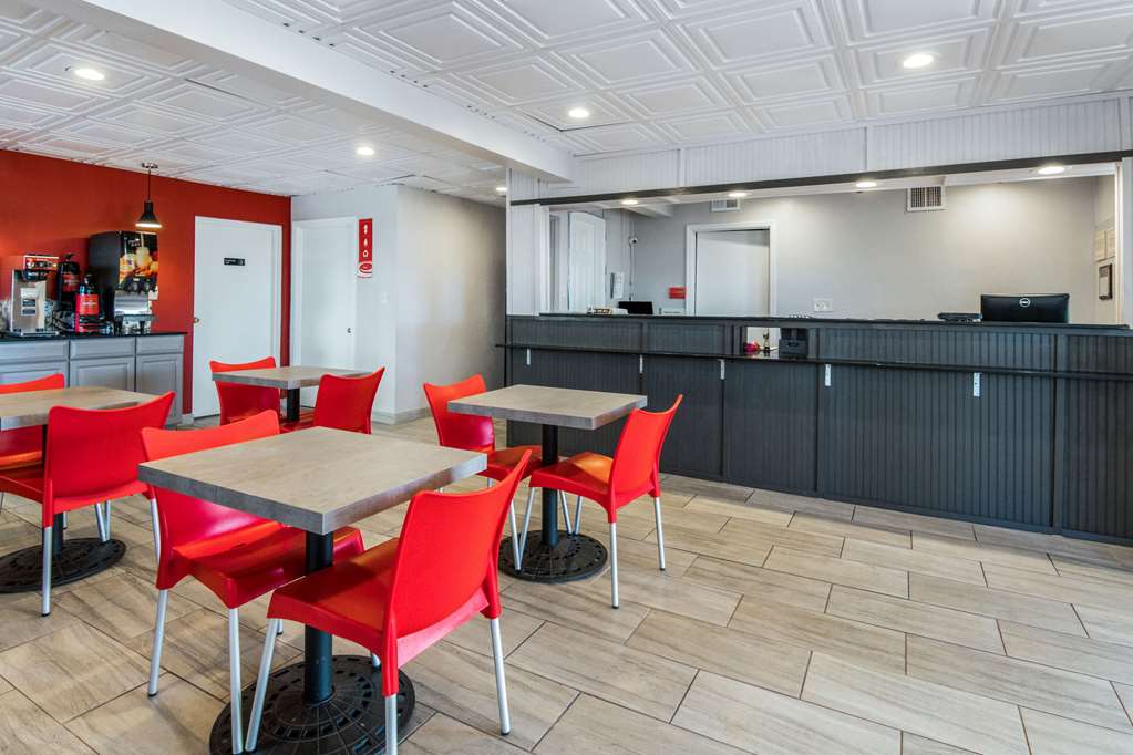 Econo Lodge Conyers - photo 8