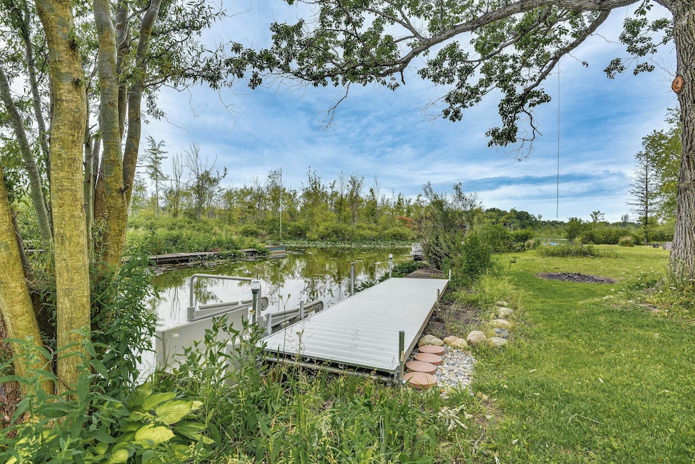 Charming Reading Home W Lake Views And Private Dock 19763257 — Reading