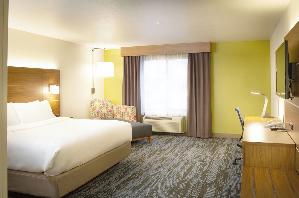 Holiday Inn Express Hotel & Suites Wausau by IHG - photo 7