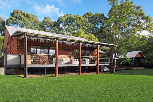 Chalet on Percheron — 4-Star Luxury Hotel in Margaret River, Australia