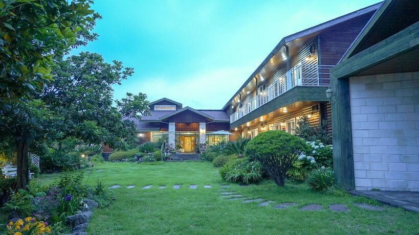 Green Narae Pension — 4-Star Luxury Hotel in Seogwipo, South Korea