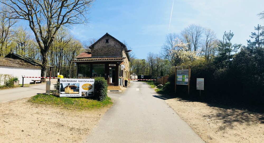 Heliomonde Naturisme — hotel in Saint-Cheron