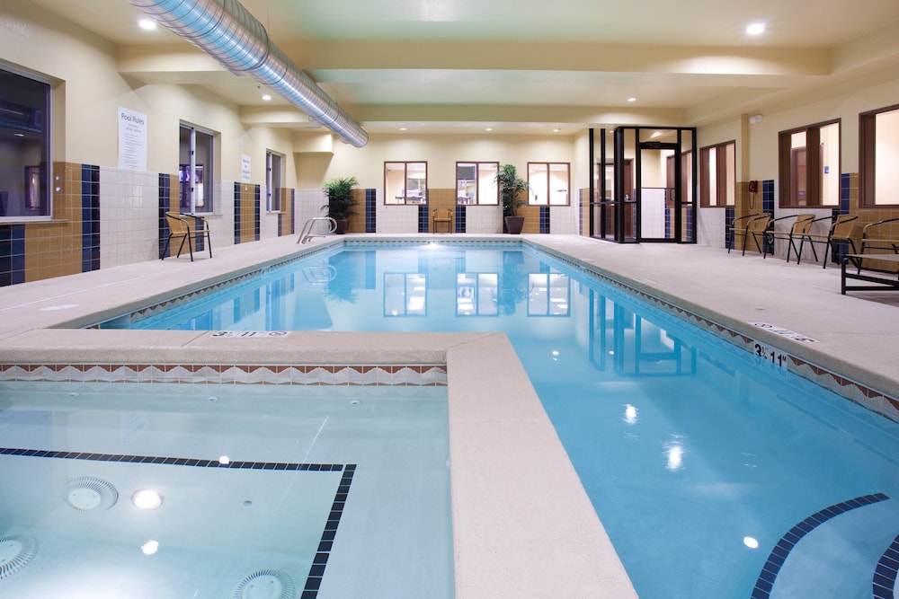 Holiday Inn Express Hotel & Suites LAMAR by IHG - photo 16