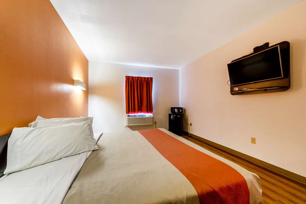 Motel 6 Jourdanton TX - photo 11