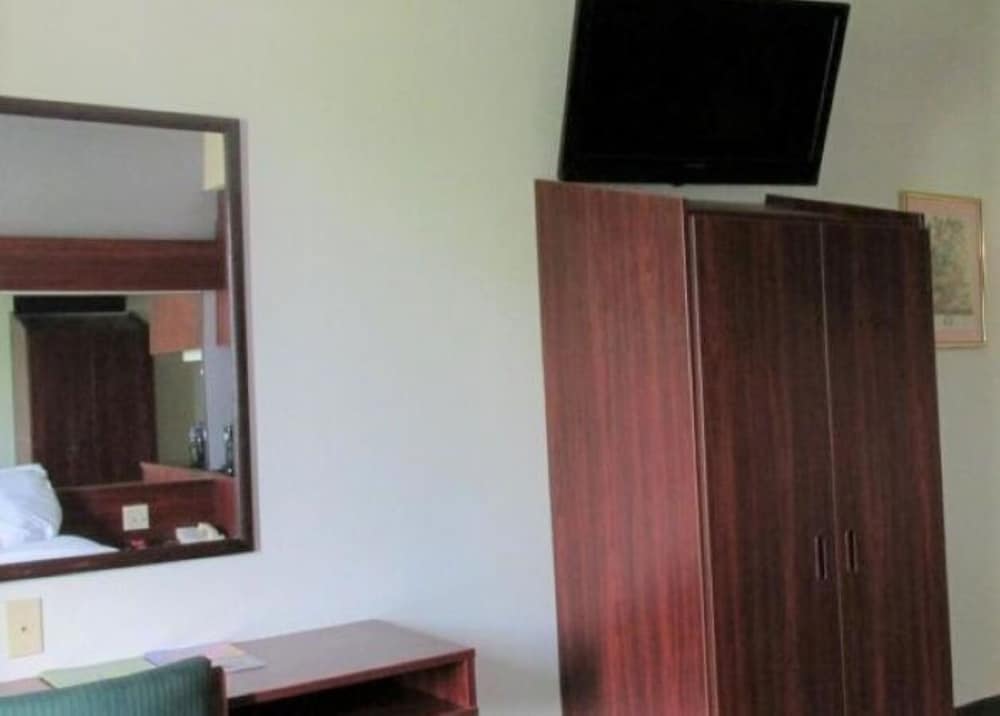 Trident Inn & Suites Baton Rouge - photo 20