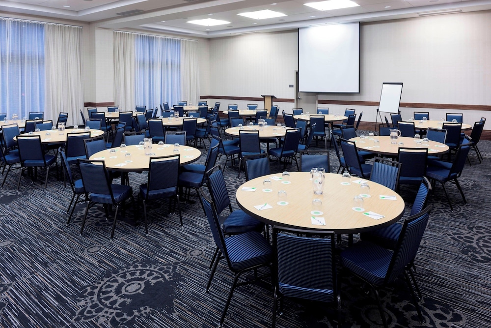 Residence Inn by Marriott Richmond Downtown - photo 25