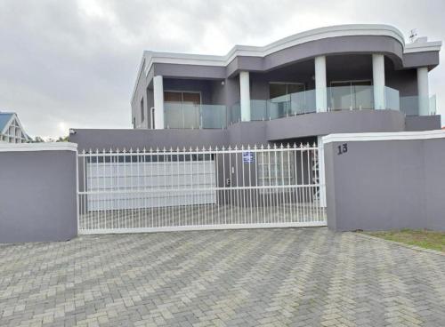 Kbj House
