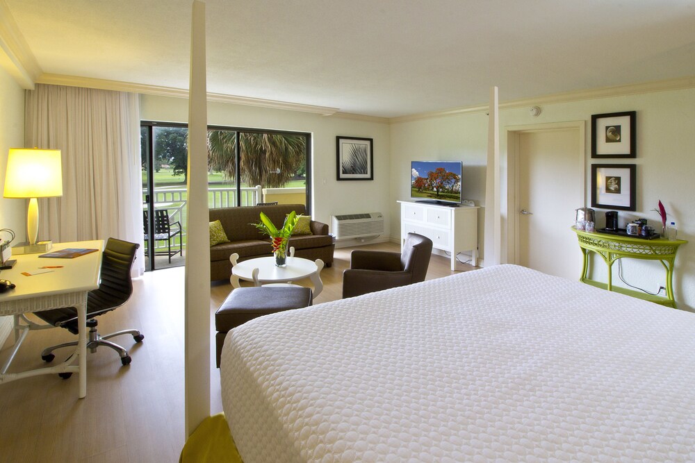 Miami Lakes Hotel and Golf - photo 13