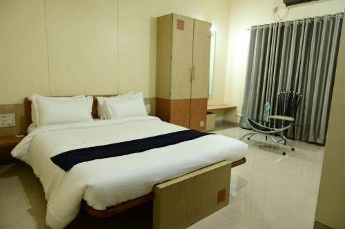 Hotel Matrix Inn — Rajgurunagar