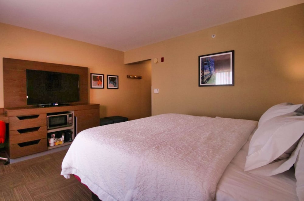 Hampton Inn & Suites Jacksonville Beach Blvd Mayo Clinic - photo 12