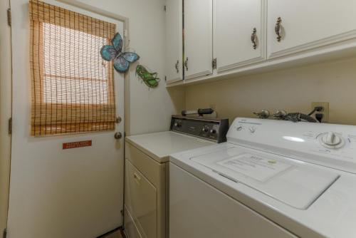 222CA 222 Catalina Ave in Avalon, United States