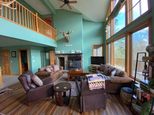 P5 Ski in Ski out rare find Presidential View single family with garage pool table ping pong - photo 4