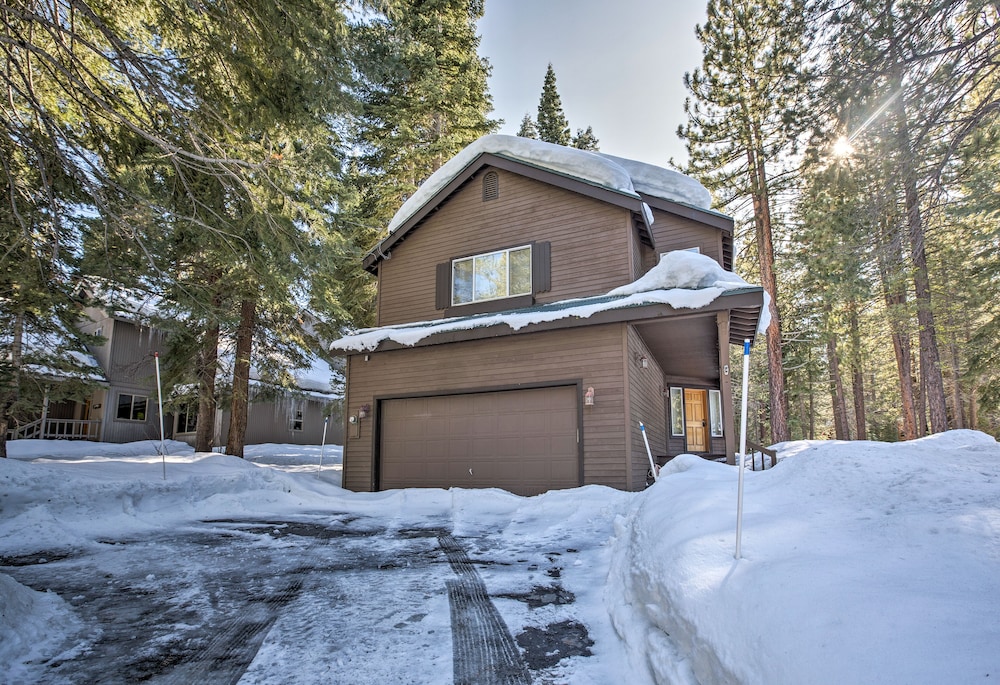Cabin Less Than 2 Mi to Tahoe Donner Downhill Ski Resort - featured photo