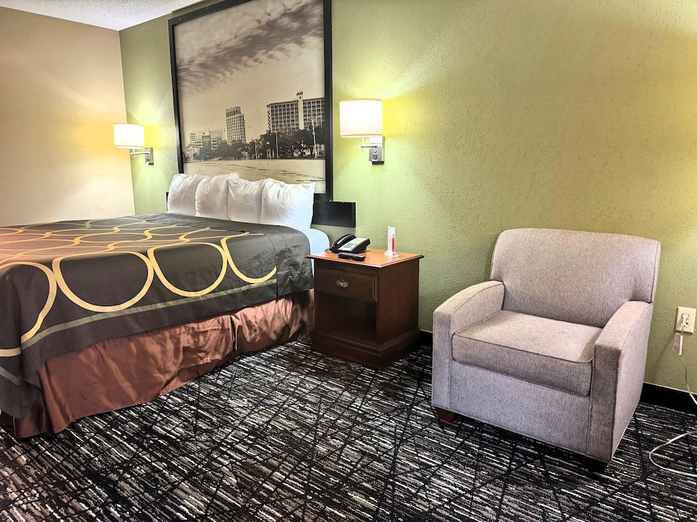 Super 8 by Wyndham Hattiesburg North University Area - photo 11