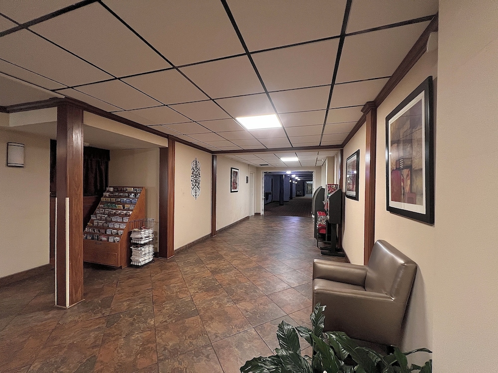 Pine Lake Resort and Banquets - photo 3