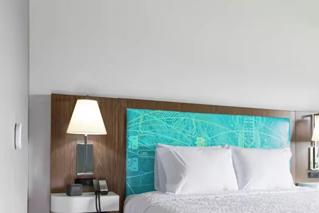 Hampton Inn and Suites Rockingham - photo 6