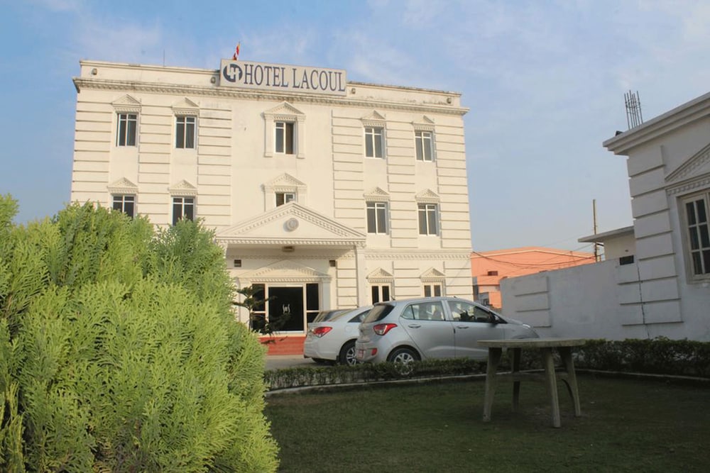 Hotel Lacoul Pvt. Ltd. in Siddharthanagar, Nepal