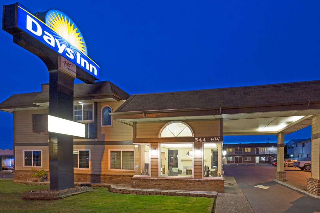 Days Inn by Wyndham Newport OR - photo 2