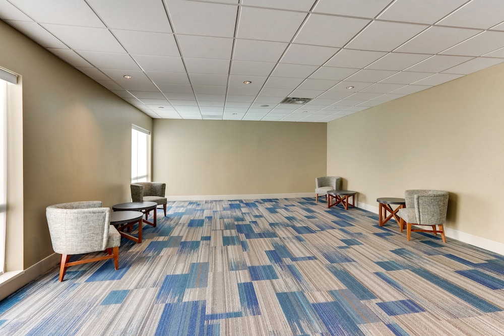 Holiday Inn Express & Suites Dawsonville by IHG - photo 67