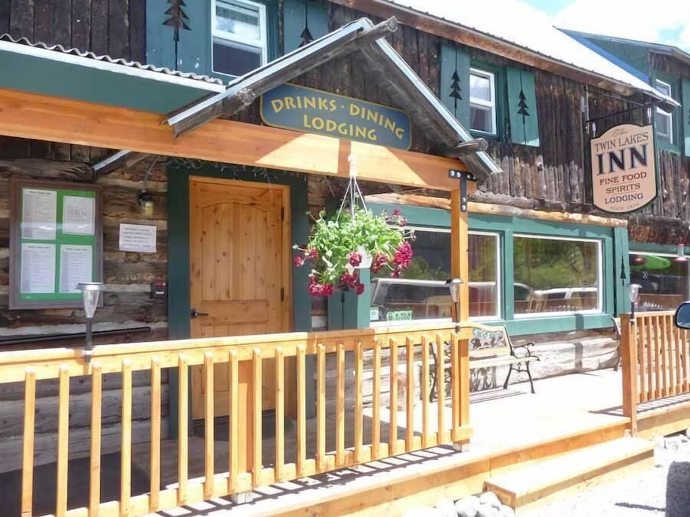 The Twin Lakes Inn — hotel in Twin Lakes
