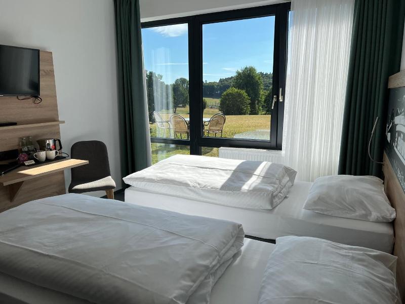Hotel Am Tiergarten — Adenau — photo 3
