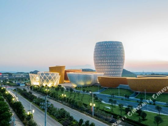 Turandot Hotel in Xishan, People's Republic of China