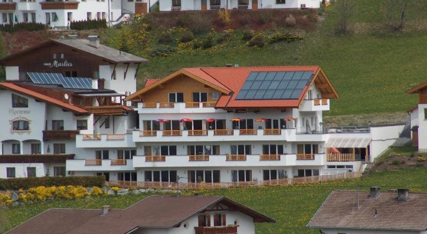 Alpenrose in Fendels, Austria