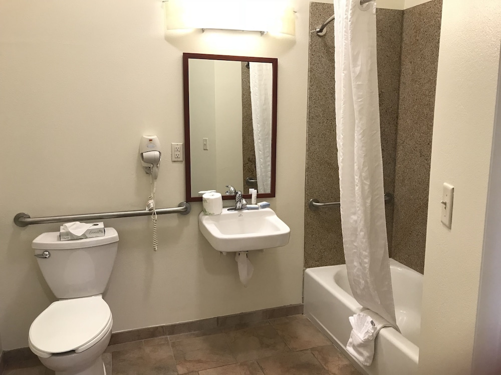 Candlewood Suites Vicksburg by IHG - photo 23