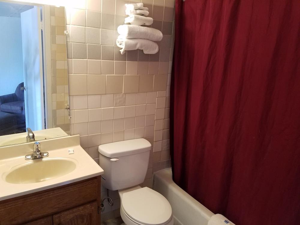 Oak Park Motel - photo 10