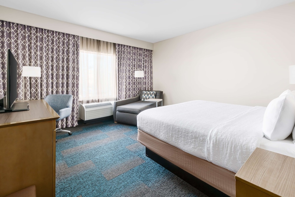 Hampton Inn & Suites LAX El Segundo - photo 10