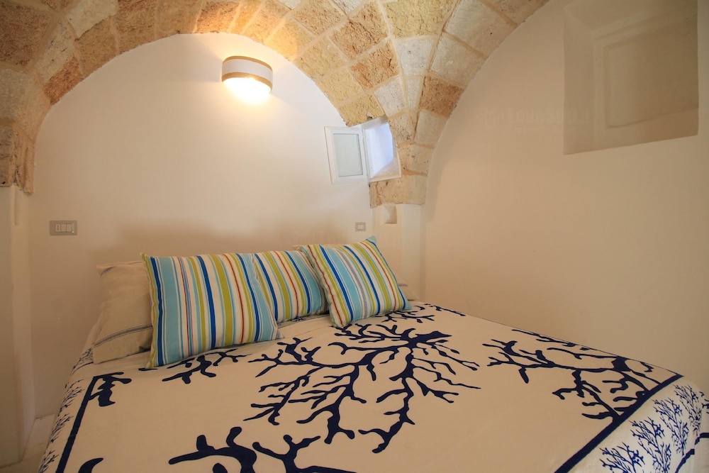 Le Bijou Court House — 4-Star Luxury Hotel in Gagliano Del Capo, Italy