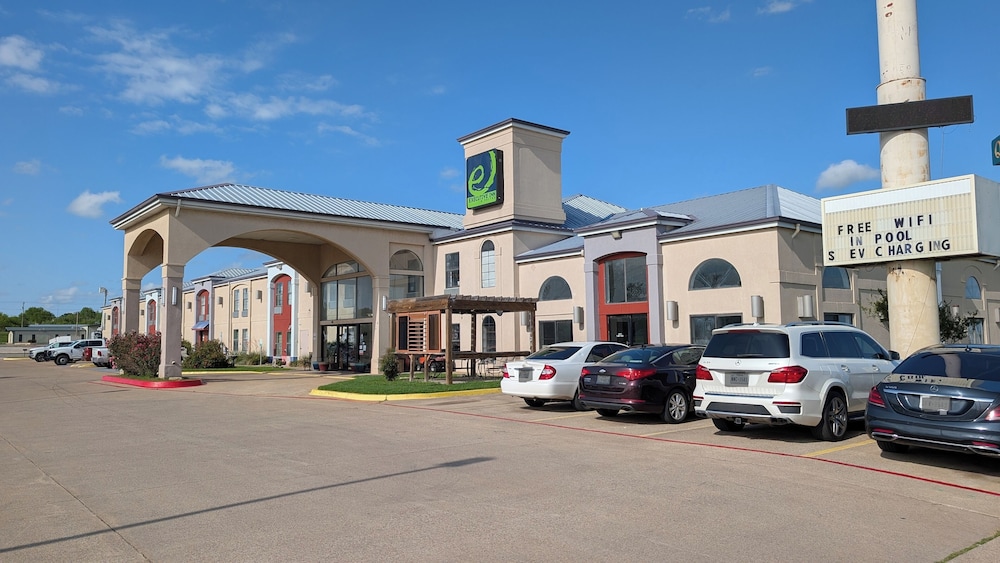 Executive Inn and Suites Wichita Falls - last minute hotel in Wichita Falls