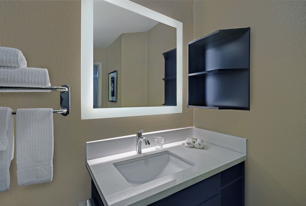 Candlewood Suites Sumter by IHG - photo 17