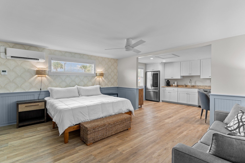 Loggerhead Inn and Suites - photo 39
