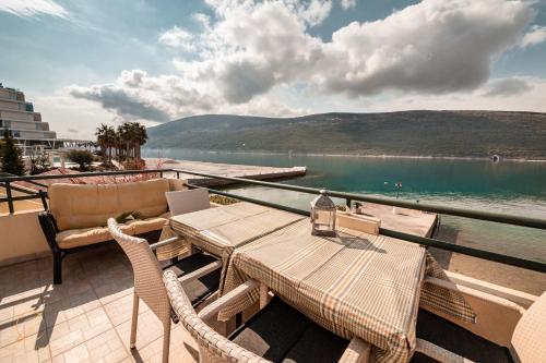 Apartments Batricevic — 4-Star Luxury Hotel in Herceg-Novi, Montenegro
