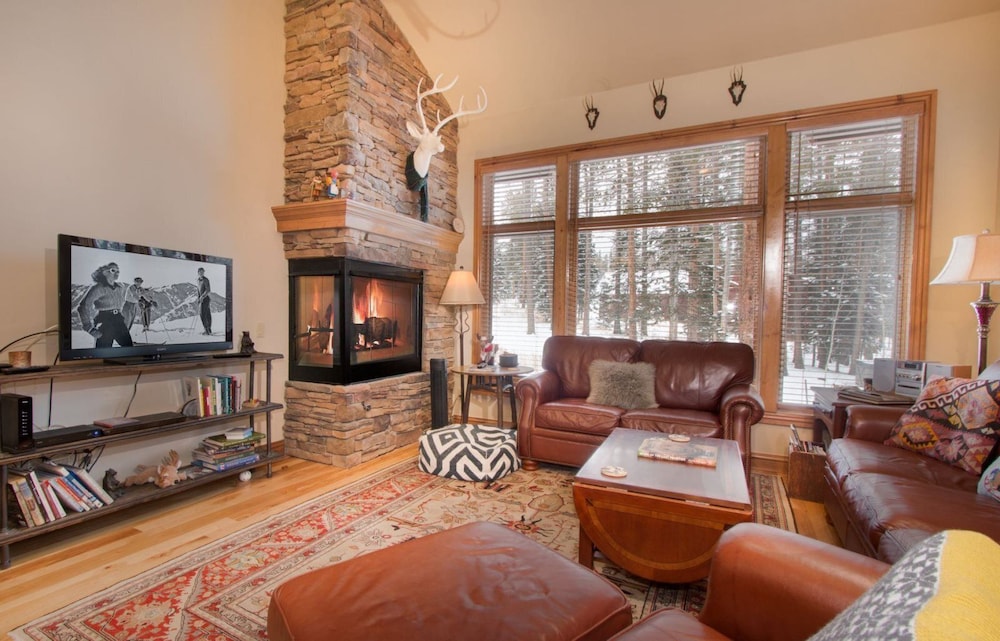 Four Pines Retreat — 4-Star Luxury Hotel in Breckenridge, United States